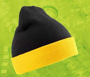 Result RC930X - Gorro de acrílico reciclado con solapa a contraste Black / Yellow