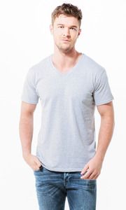 camiseta hombre cuello v gildan