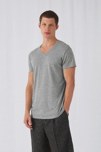 B&C CGTM057 - Camiseta Triblend con cuello en V para hombre